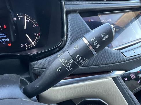 Used 2017 Cadillac XT5 Luxury w/ Driver Awareness Package image 43