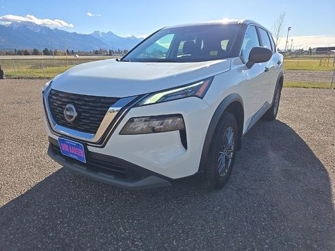 Used 2023 Nissan Rogue S image 3