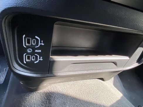 Used 2024 RAM 2500 Big Horn AWD/4WD image 23