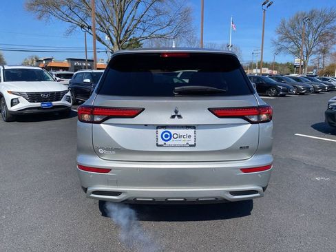 Used 2022 Mitsubishi Outlander SE AWD/4WD image 5