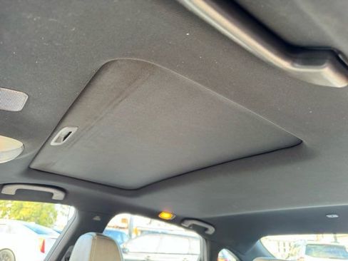 Used 2019 INFINITI Q70 Luxe w/ Sport Package image 13