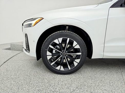 New 2026 Volvo XC60 B5 Plus w/ Climate Package PRO image 25
