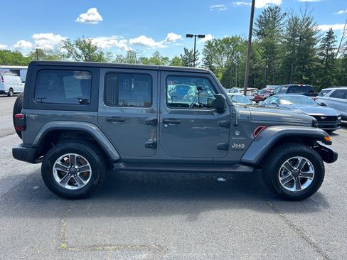 Used 2020 Jeep Wrangler Unlimited Sahara AWD/4WD image 15