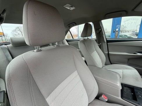 Used 2016 Toyota Camry LE image 19