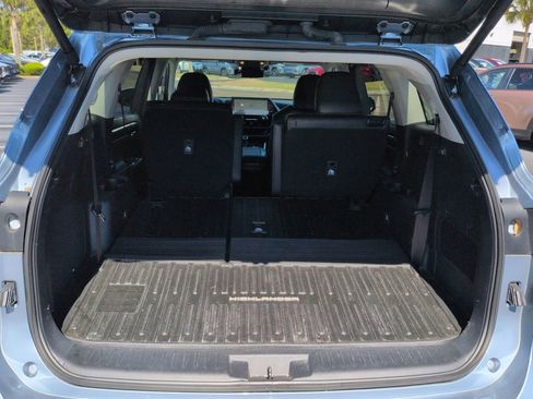 Used 2024 Toyota Highlander Platinum image 13