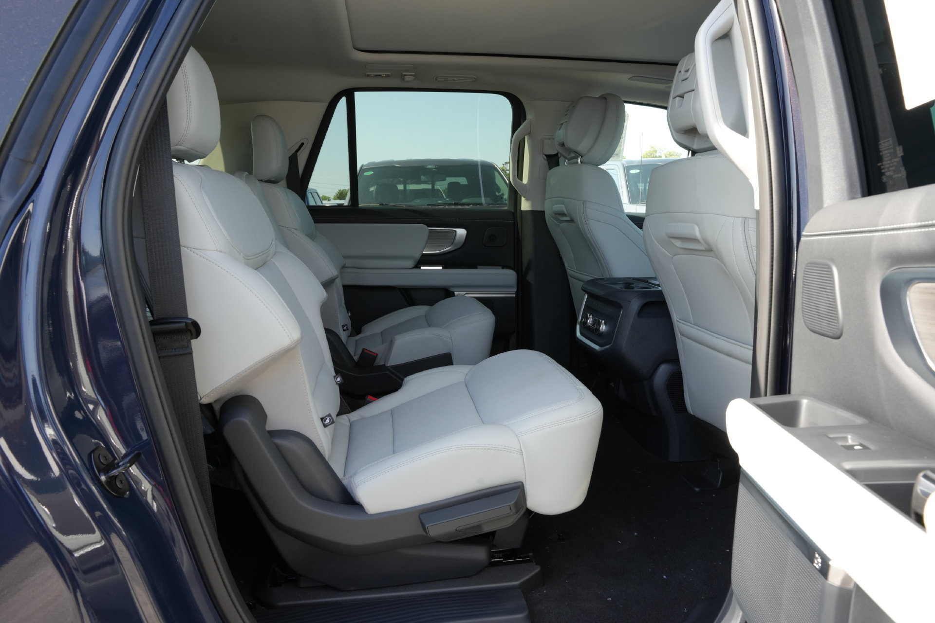 New 2027 Ford Expedition Max Platinum AWD/4WD image 22