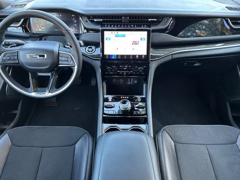 New 2023 Jeep Grand Cherokee Trailhawk image 12