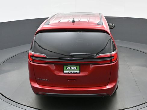 New 2026 Chrysler Pacifica Select image 22