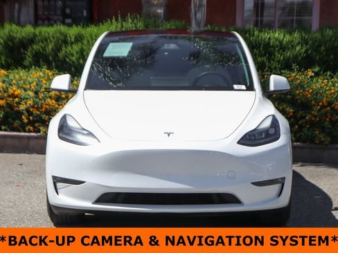Used 2024 Tesla Model Y Performance AWD/4WD image 3