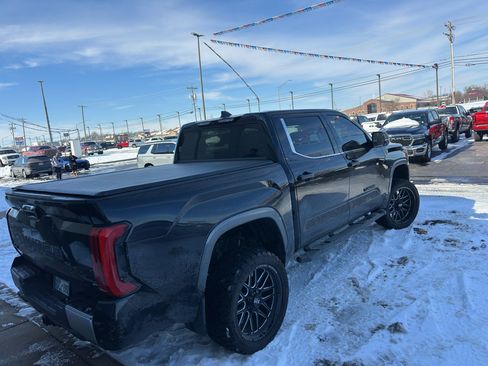 Used 2024 Toyota Tundra Limited image 2