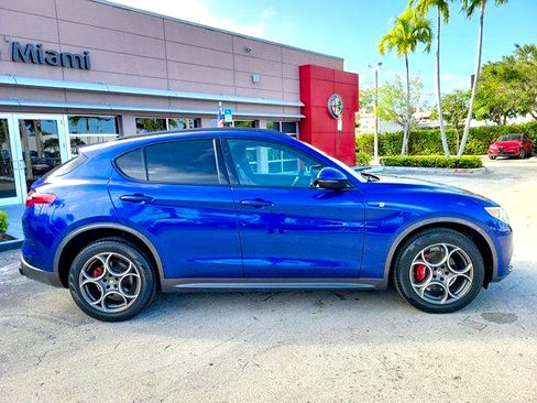 Used 2022 Alfa Romeo Stelvio Ti AWD/4WD image 8