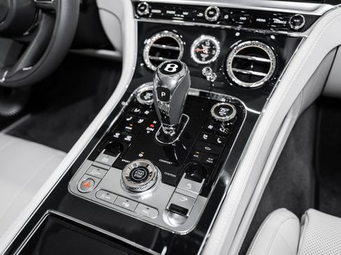 Certified 2023 Bentley Continental GT V8 AWD/4WD image 33