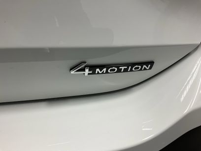 New 2026 Volkswagen Tiguan SE