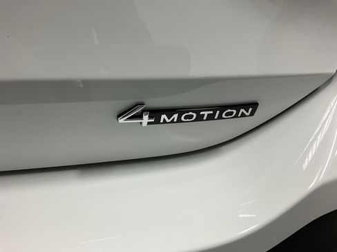 New 2026 Volkswagen Tiguan SE AWD/4WD image 3