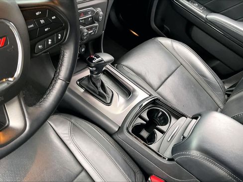 Used 2022 Dodge Charger SXT w/ Plus Group RWD image 15