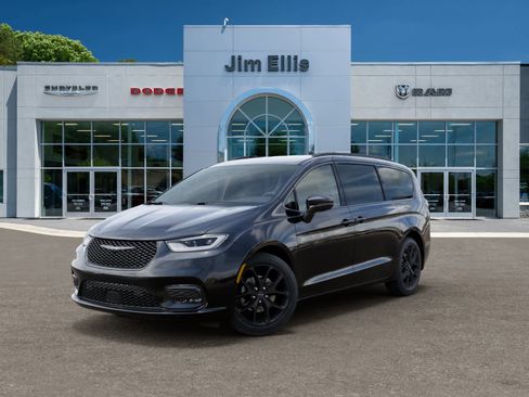 New 2026 Chrysler Pacifica Select w/ S Appearance Package FWD image 1