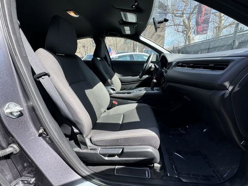 Used 2019 Honda HR-V Sport image 14