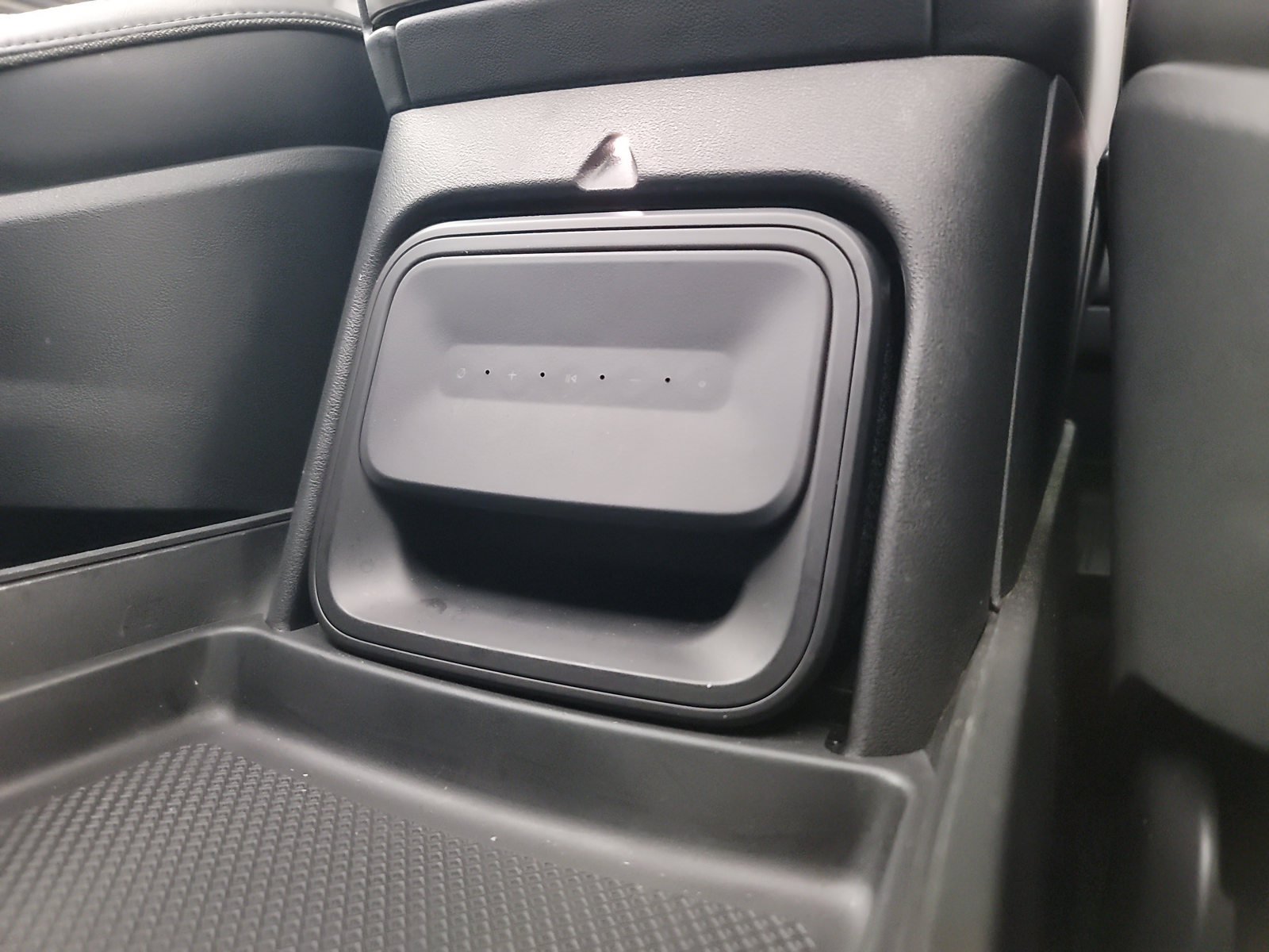 Used 2023 Rivian R1T Adventure Dual AWD/4WD image 31