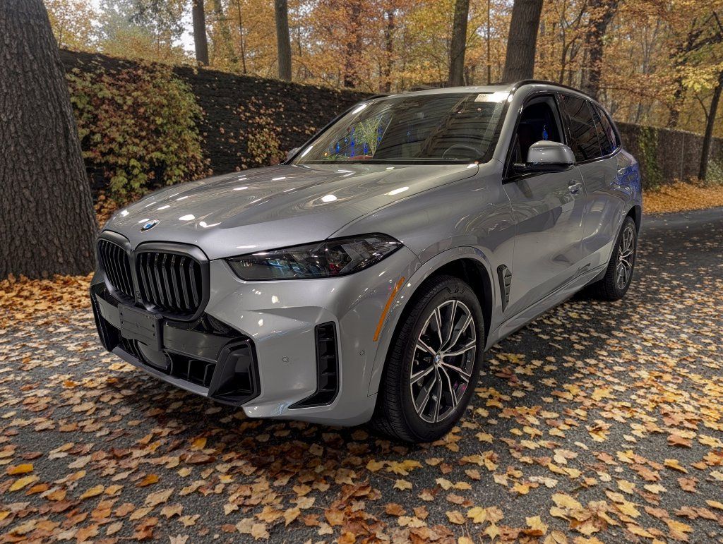 Certified 2026 BMW X5 xDrive40i w/ M Sport Package AWD/4WD image 1