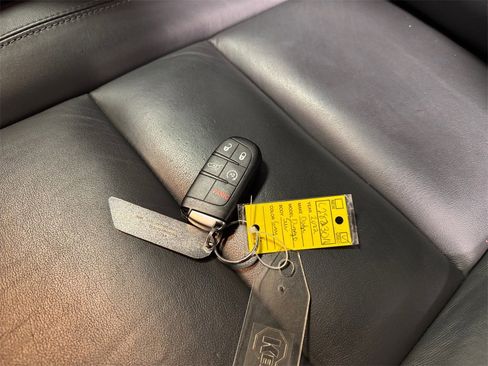 Used 2022 Dodge Durango GT image 32