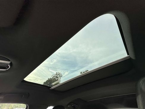 Used 2020 Porsche Panamera image 33