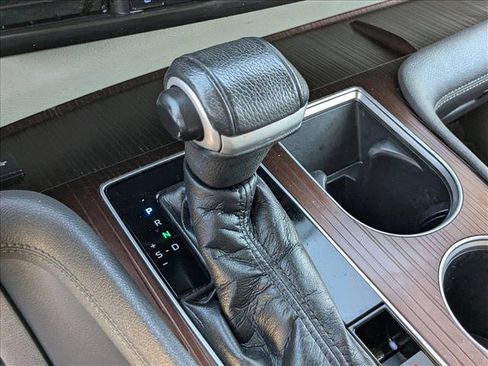 Used 2021 Toyota Sienna XLE image 13