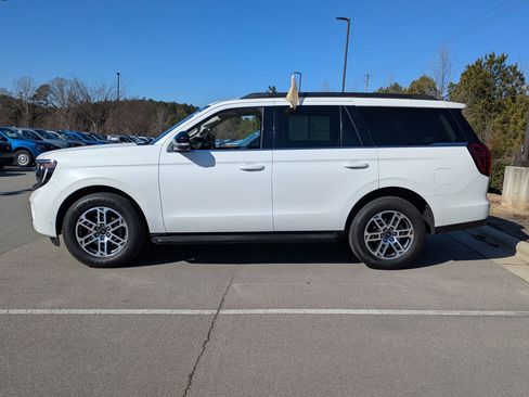 Certified 2025 Ford Expedition Active image 7