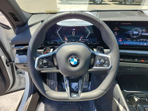 Used 2025 BMW 530i w/ M Sport Package RWD image 24