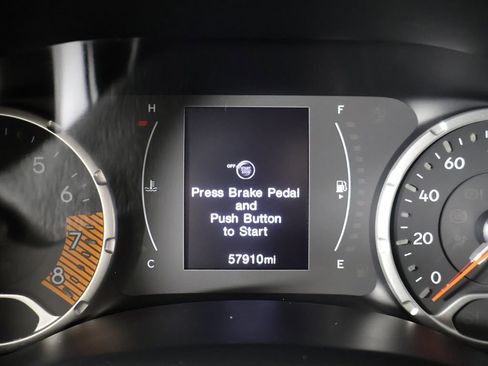 Used 2020 Jeep Renegade Altitude AWD/4WD image 32
