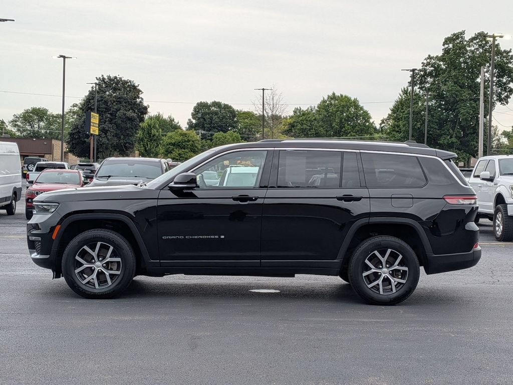 Used 2023 Jeep Grand Cherokee L Limited AWD/4WD image 4