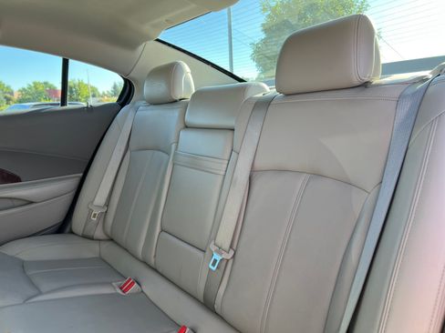 Used 2011 Buick LaCrosse CXL FWD image 17