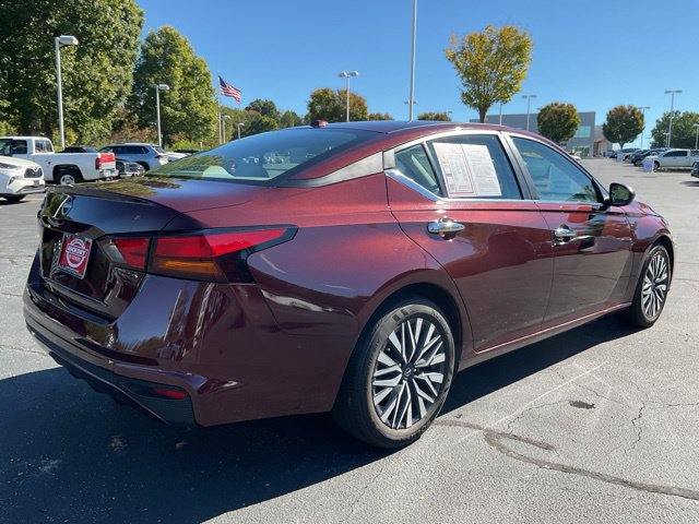 Used 2025 Nissan Altima 2.5 SV FWD image 8