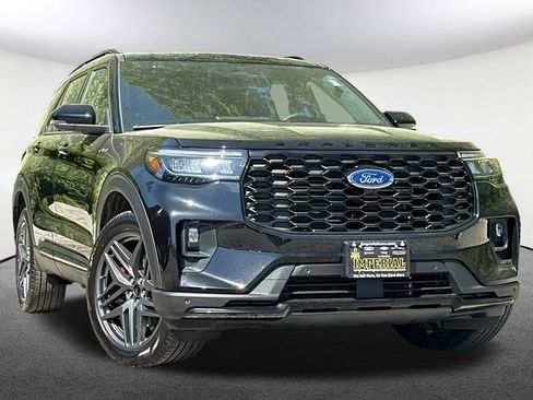 Certified 2025 Ford Explorer ST-Line w/ ST-Line Street Pack AWD/4WD image 2