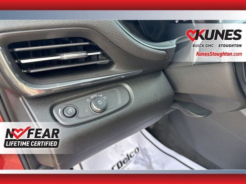 Used 2024 Buick Envista Preferred w/ Advanced Safety Package image 20