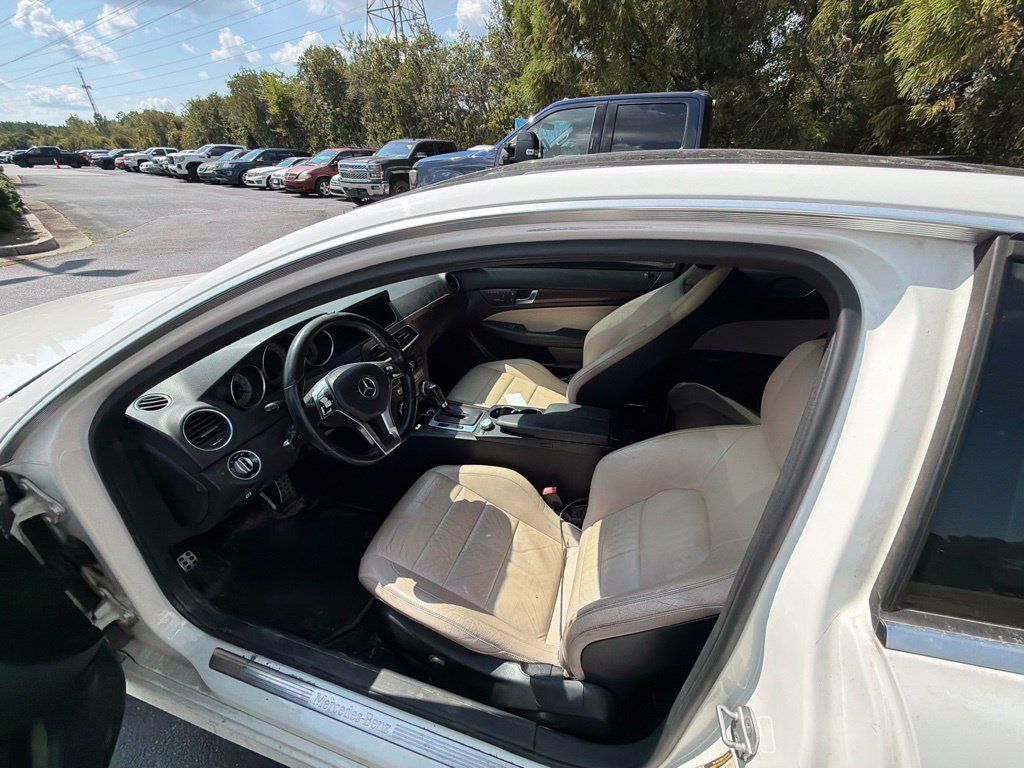 Used 2012 Mercedes-Benz C 250 Coupe image 2