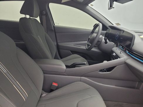 Used 2024 Hyundai Elantra SEL FWD image 21