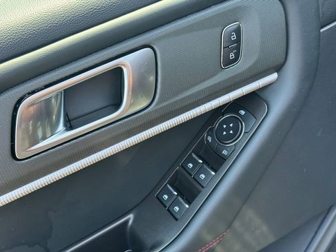 Used 2025 Ford Explorer ST-Line AWD/4WD image 20
