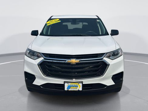 Used 2021 Chevrolet Traverse LS w/ LPO, Cargo Package FWD image 2