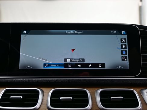 Used 2021 Mercedes-Benz GLE 350 w/ Premium Package image 19