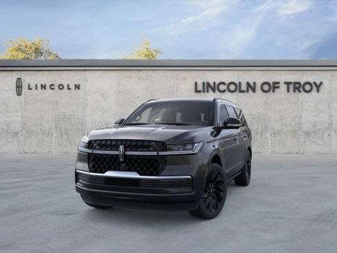 New 2025 Lincoln Navigator Reserve w/ Jet Appearance Package image 25