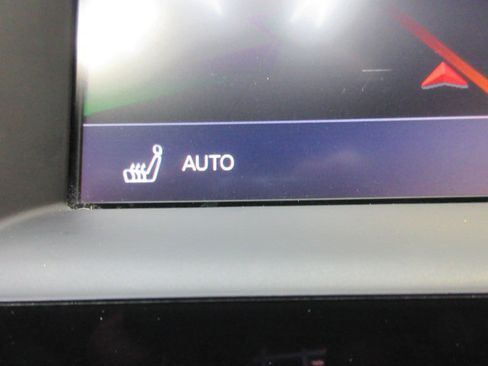 Used 2017 INFINITI Q60 2.0t image 36