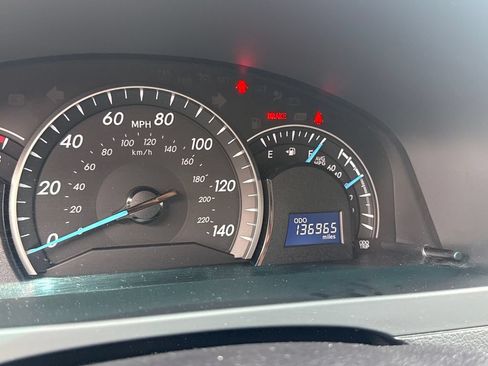 Used 2014 Toyota Camry LE FWD image 10