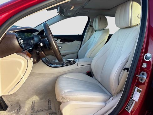 Used 2020 Mercedes-Benz E 350 4MATIC Sedan image 24