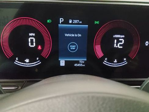 Used 2024 Hyundai Kona SEL FWD image 29