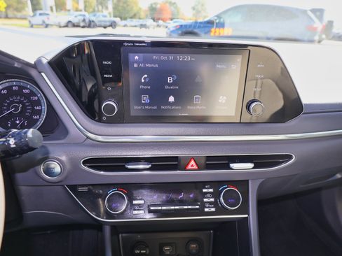 Used 2022 Hyundai Sonata SEL image 17