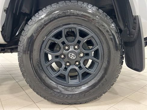 Used 2020 Toyota Tacoma SR5 w/ Technology Package image 22