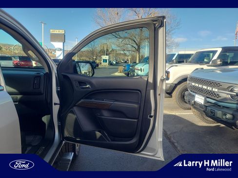 Used 2018 GMC Canyon Denali image 16