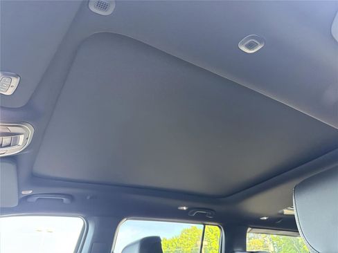 New 2026 Jeep Grand Wagoneer 4WD image 31