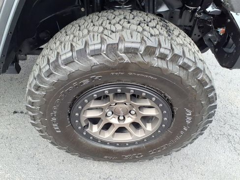 Used 2022 Jeep Wrangler Unlimited Rubicon w/ Xtreme Recon 35" Tire Package AWD/4WD image 22