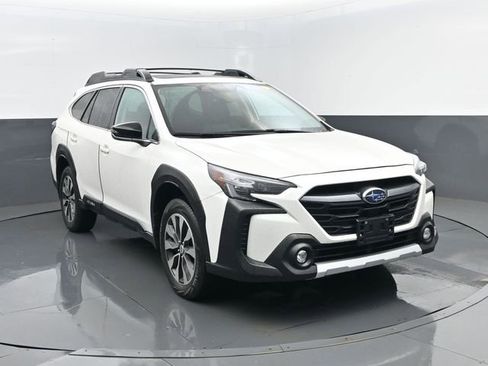 Used 2024 Subaru Outback Limited XT AWD/4WD image 3